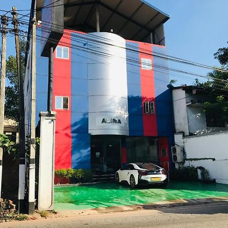 Alina Budget Hotel 卡杜韦勒 外观 照片