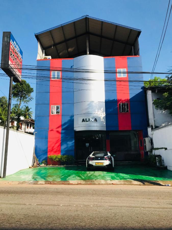 Alina Budget Hotel 卡杜韦勒 外观 照片