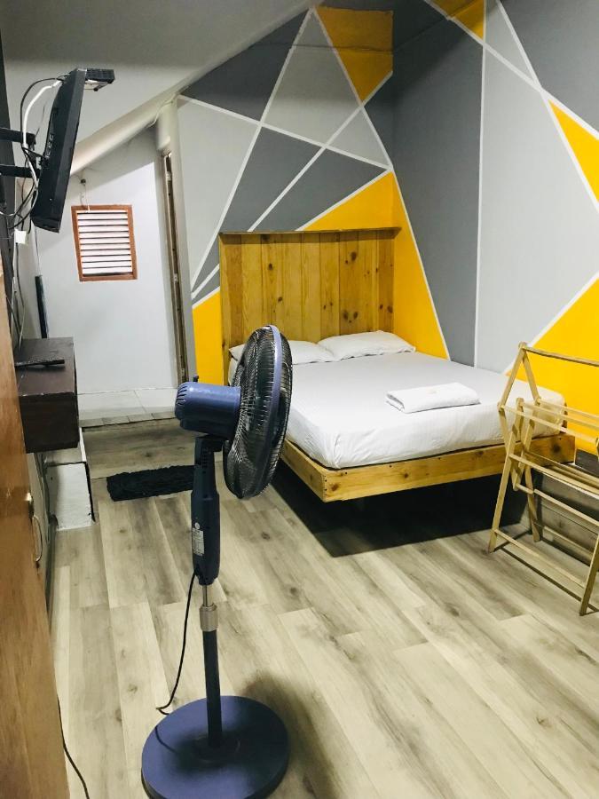 Alina Budget Hotel 卡杜韦勒 外观 照片