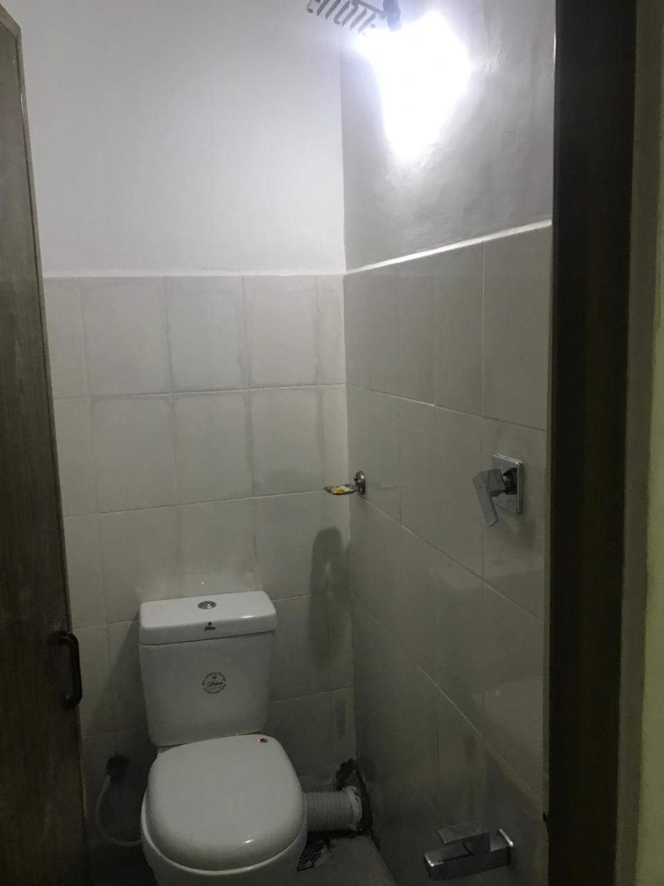 Alina Budget Hotel 卡杜韦勒 外观 照片