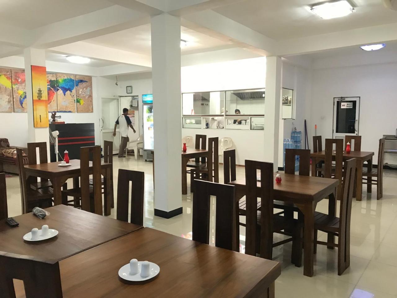 Alina Budget Hotel 卡杜韦勒 外观 照片