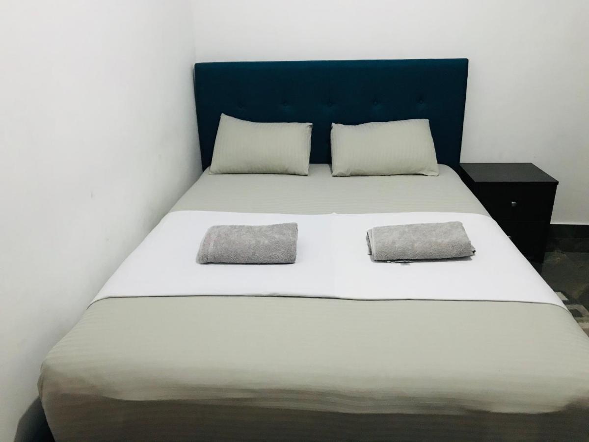 Alina Budget Hotel 卡杜韦勒 外观 照片